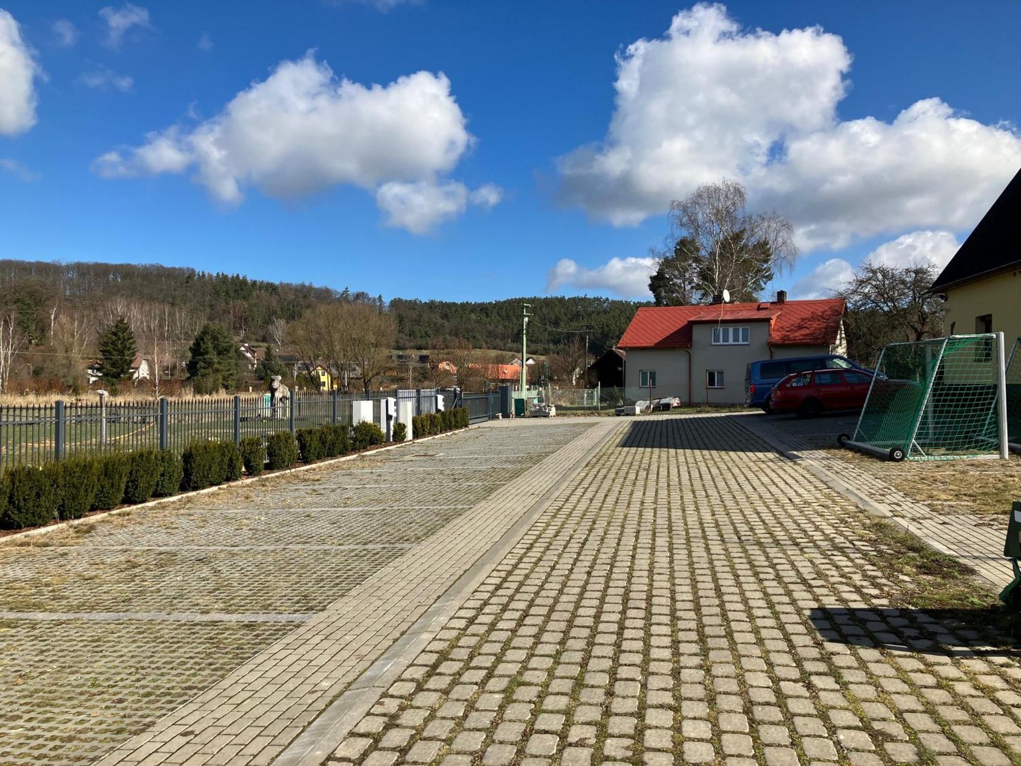 Raj Sportovni A Rekreacni Resort Branzez Kněžmost Exterior foto